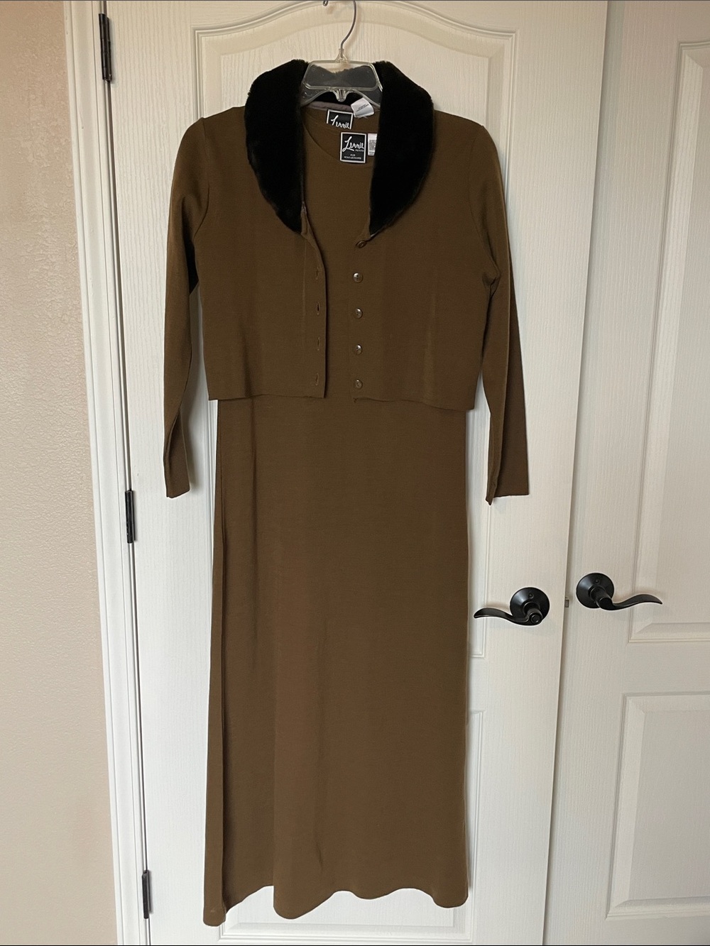 Levine for Nina Leonard Olive Brown Maxi Dress with Black Fur Collar – Size M